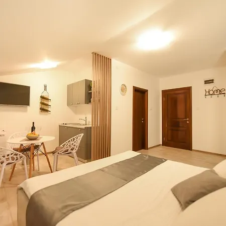 Korzo Aparthotel 4*